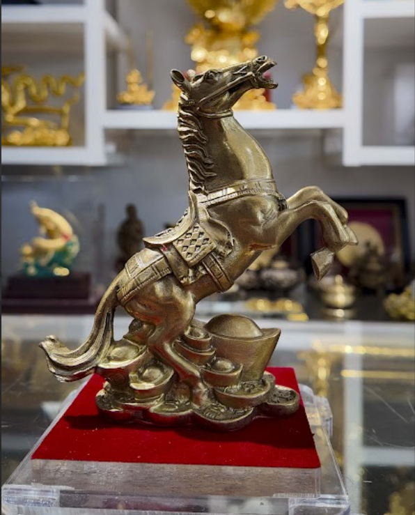 Tượng ngựa tài lộc mẫu 1